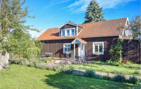 Awesome apartment in Färjestaden with 4 Bedrooms